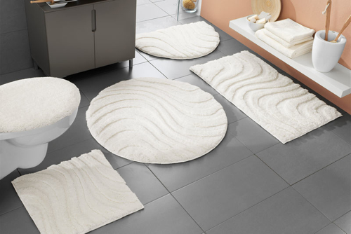Idée de tapis de toilettes en blanc