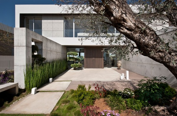 Jardin beau villa moderne