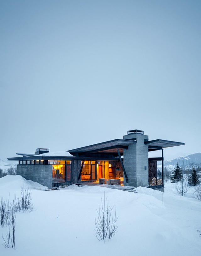 Maison de montagne pendant l'hiver