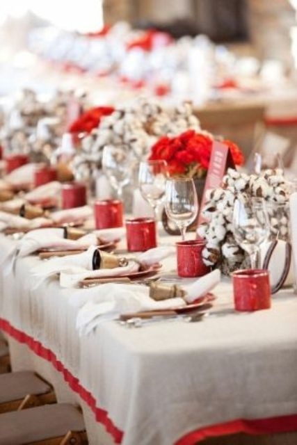 Rangement table rouge blanc