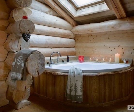 Salle de bain rustique bois massif et rugueux