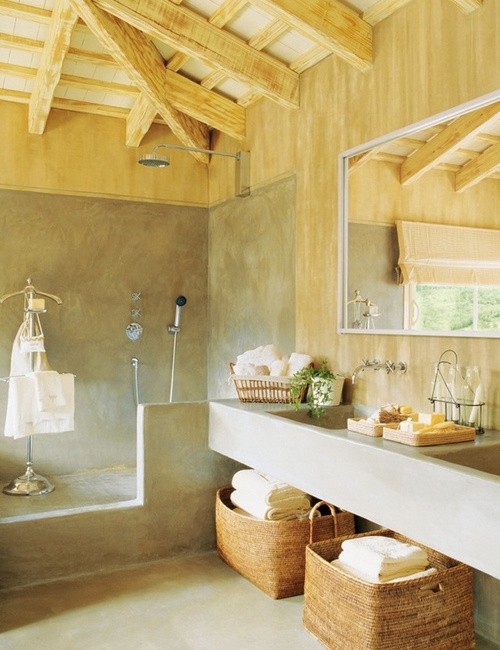 Salle de bain rustique bois paille pierre