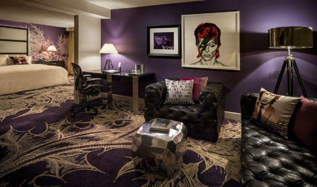 ameublement chambre d'hotel violet design