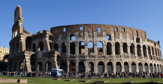 amphithéâtre romain colisée rome combats gladiateurs