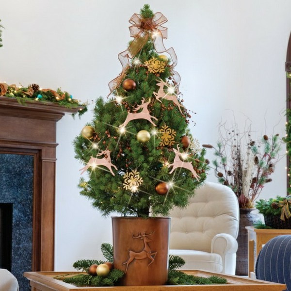arbre de Noël sapin-boules-decoratives-cerfs