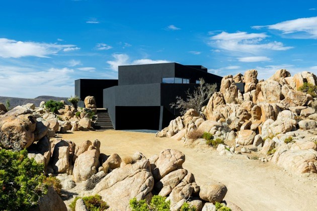 architecture maison désert noire