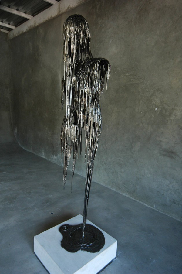 art moderne sculptures Regard  van der Meulen drip acier