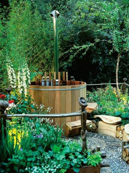 baignoire jacuzzi jardin exterieur verdure bois
