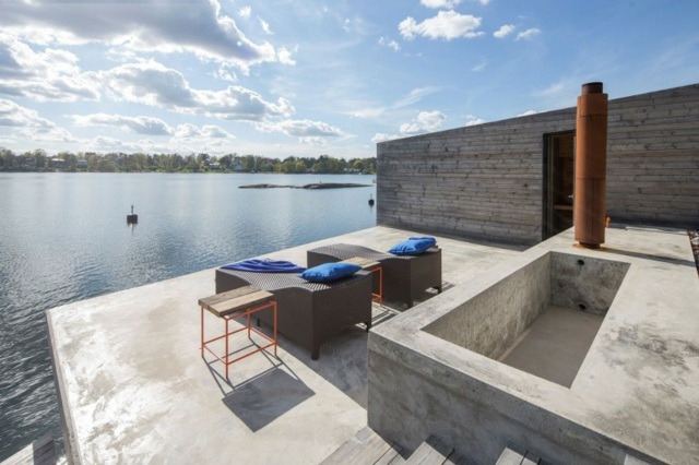 belle maison terrasse bord lac soleil vue