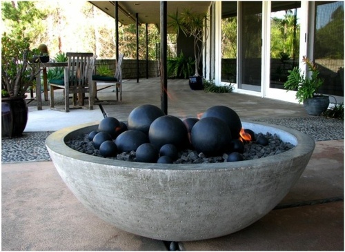 bol vasque feu coupe pierre gris braise boule boulet balle terrasse veranda jardin auvent