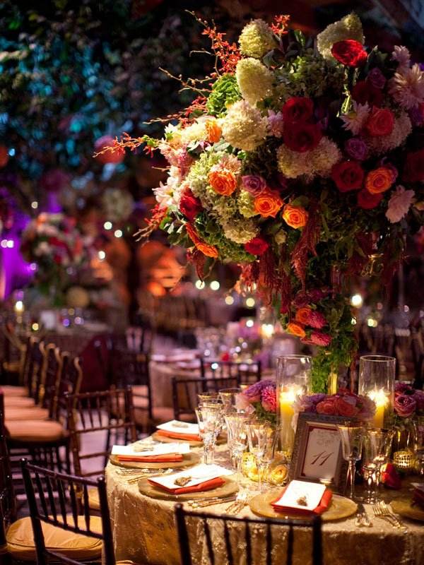 bouquet fleurs enorme sur table