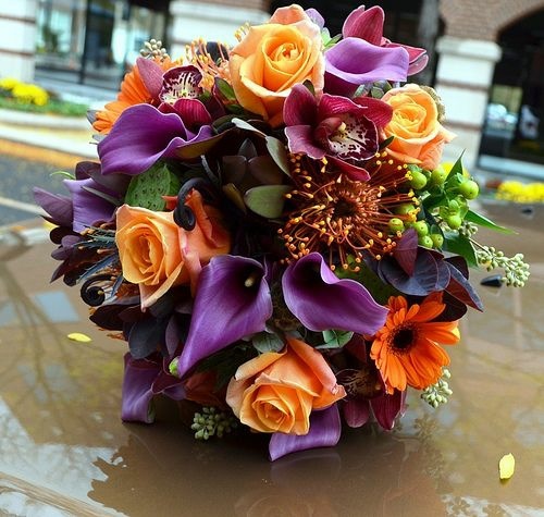 bouquet de mariage differentes couleurs fleurs