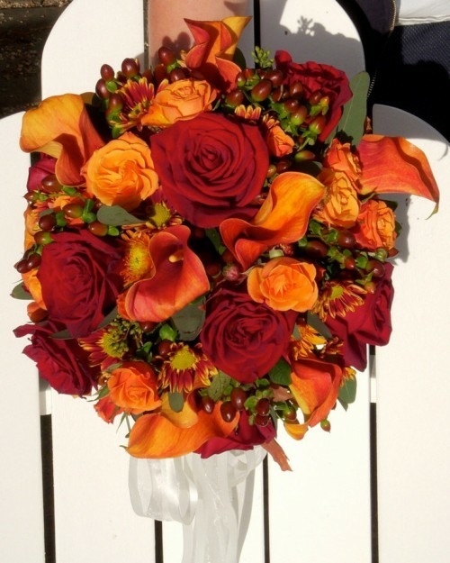 bouquet rond mariage rouge orange
