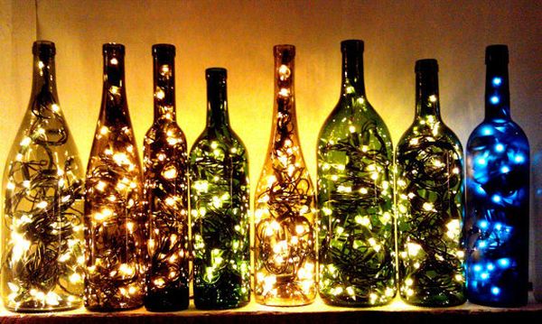 bouteilles vin lumieres decorer sapin noël par BrighNest