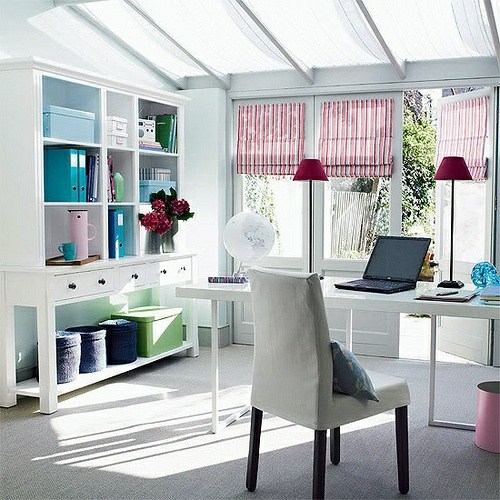 bureau domicile feminine elegant spacieux blanche