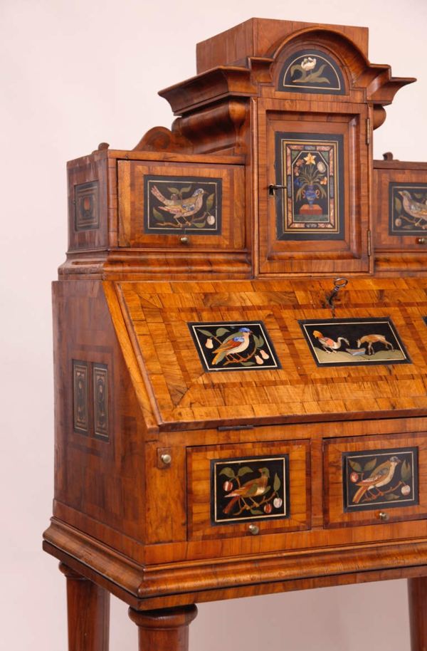bureau tiroirs baroque style luxe