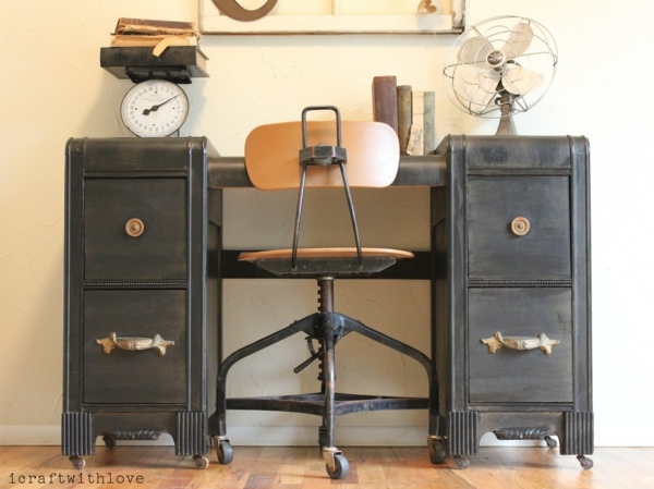bureau vintage bois noir chaise