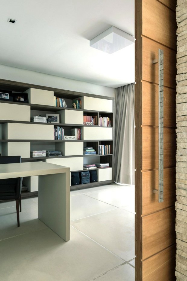 bureau à domicile avec meuble bibliothèque
