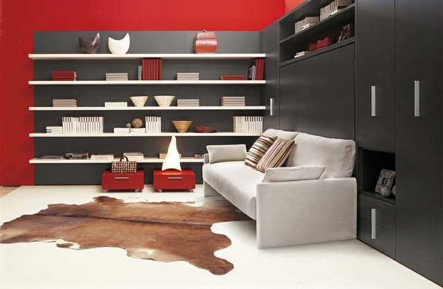 canape moderne mur rouge