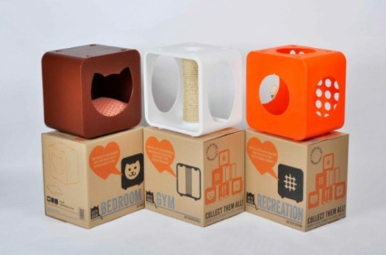 carton cube maison chat grattoir orange resized