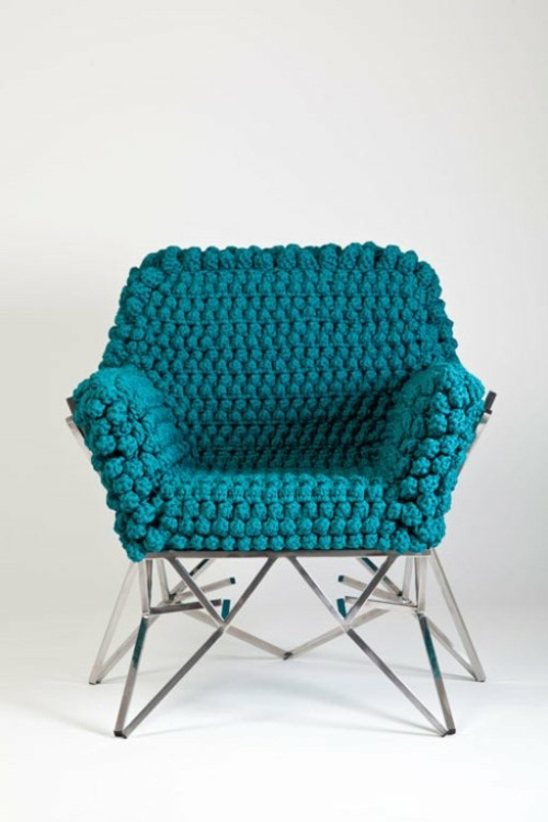chaise bleue tricotee