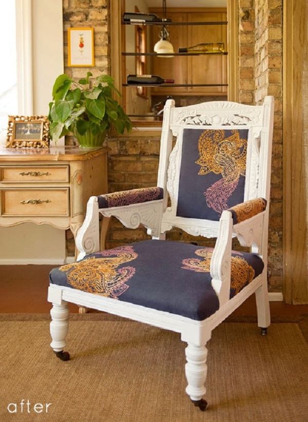 chaise bois blanche tissu bleu par Kojo designs