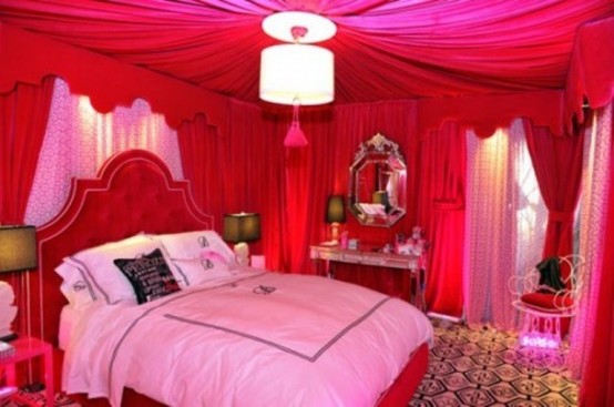 chambre à coucher en rouge St Valentin