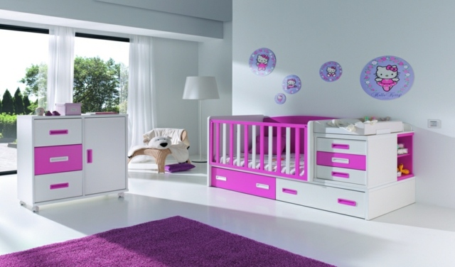 chambre bebe moderne violet blanc