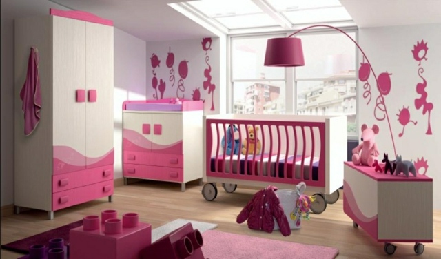 chambre bébé fille rose