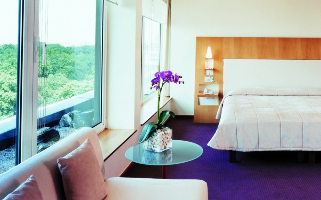 chambre coucher sol viollete decoration orchidee