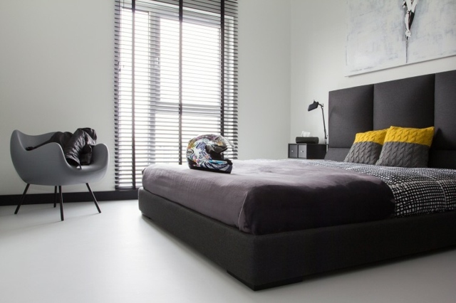 chambre design moderne minimal lit noir anthracite coussin jaune store