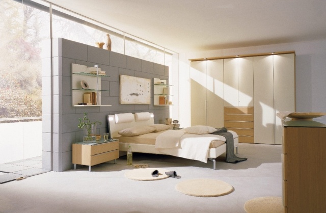 chambre-zen-idées-atmosphère-chambre-coucher-blanc-gris-mobilier-bois-clair-vase-bambou chambre zen