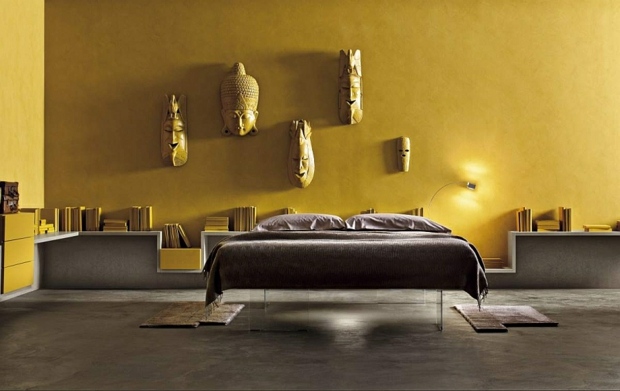 chambre à coucher sublime tonalité jaune moutarde lit flottant