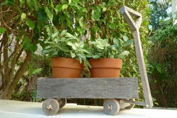 charrette bois pour pot fleurs