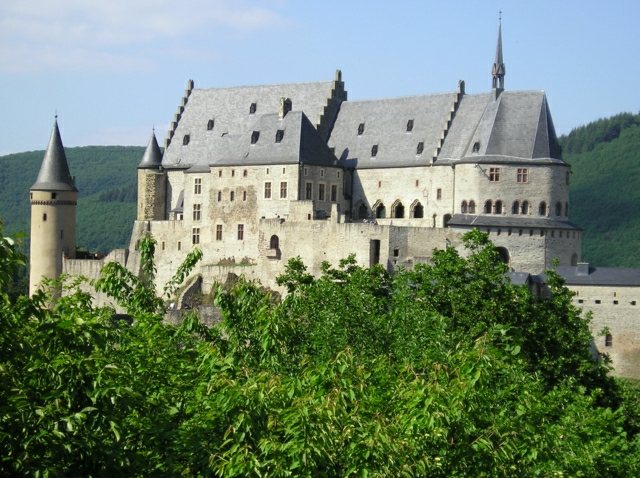 chateau Vianden Luxembourg