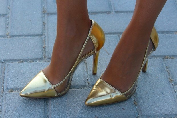 chaussures doree coté transparent