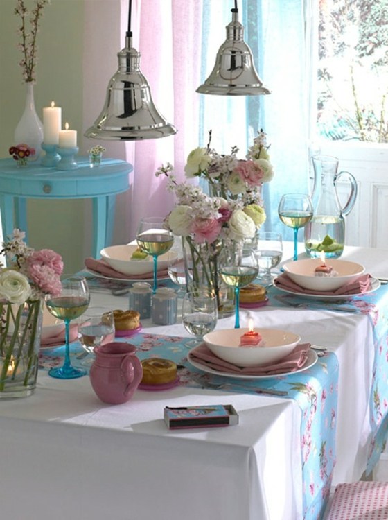 compositions florales table rose bleue