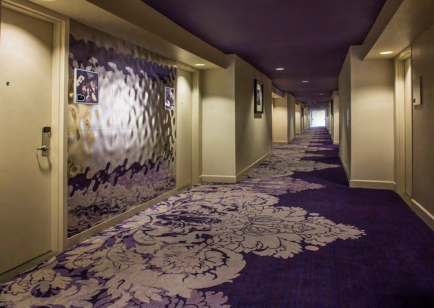 couloir hôtel design luxe
