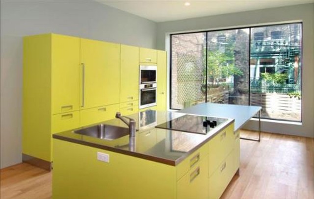cuisine-îlot-central-idée-originale-design-moderne-couleur-jaune