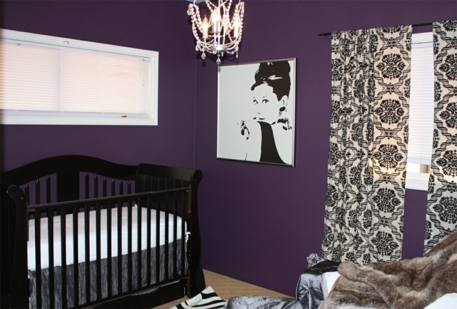 déco de chambre bébé violet