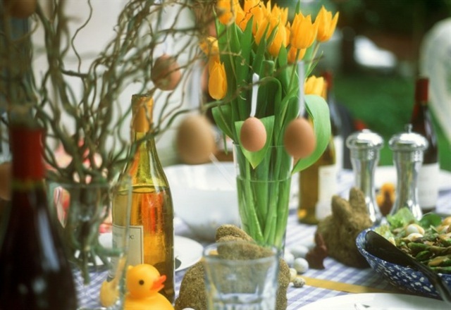décoration de table Pâques fleurs