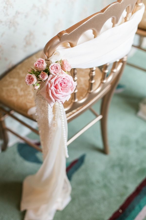 deco chaise composition florale mariage