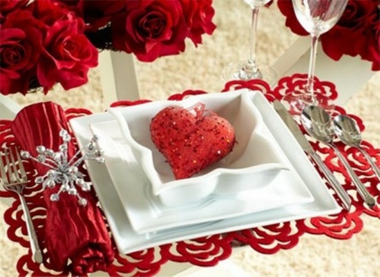 déco romantique table assiette coeur