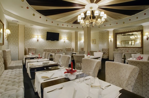 décoration blanche restaurant hôtel luxe