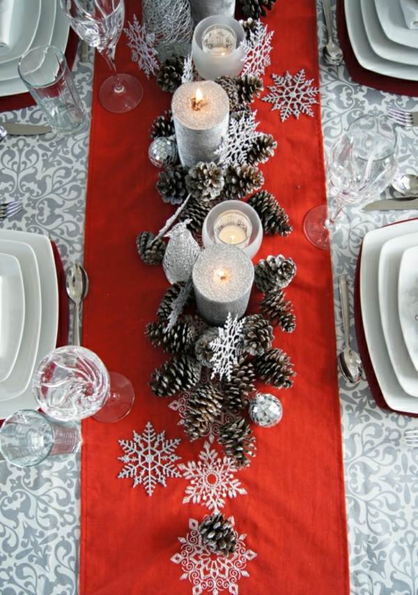 decoration-de-noel-couleur-argent-cones-pin-table
