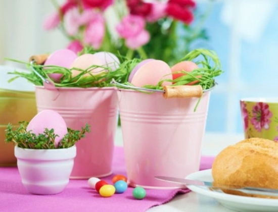 décoration rose oeufs de pâques
