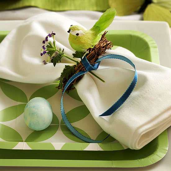 décoration verte table pâques