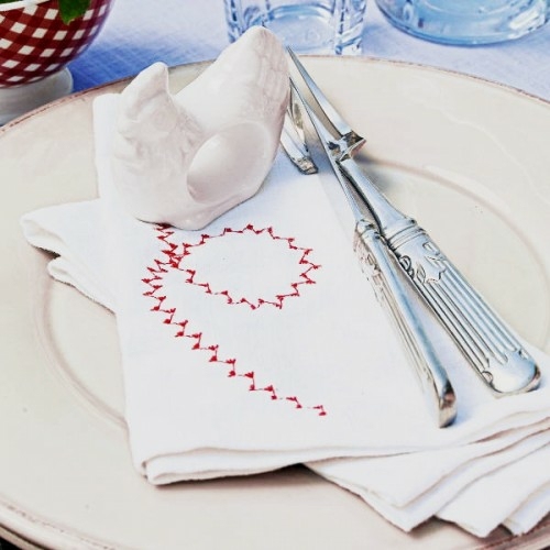 décorer table serviette vaisselle