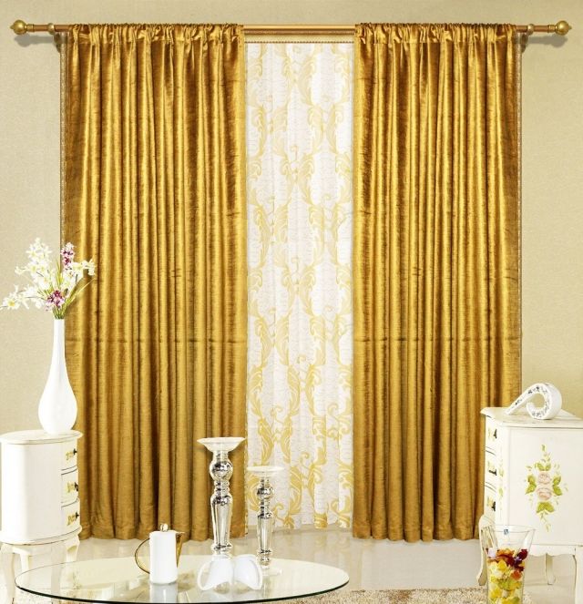 doubles-rideaux-épais-couleur-or-fins-blancs-motifs-dorés doubles rideaux