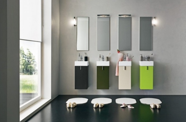 déco-salle-bains-mobilier-couleurs-meubles-vasque-jaune-vert-noir-blanc-miroirs-rectangulaires-appliques